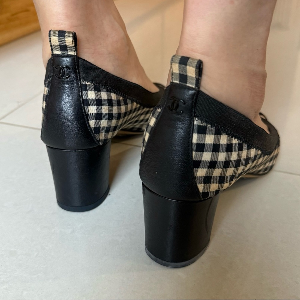 RARE Vintage CHANEL Black & White Gingham Cap-Toe Ballet Pump - Picture 9 of 11